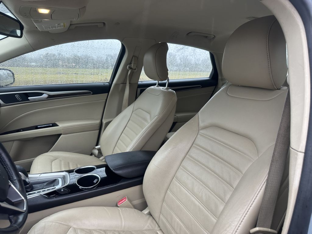 2013 Ford Fusion Image 22