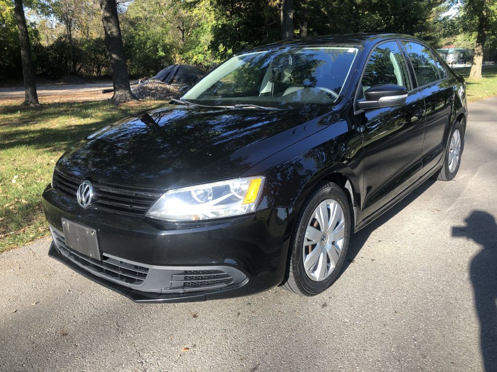 2012 Volkswagen Jetta Image 2