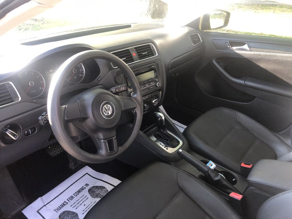 2012 Volkswagen Jetta Image 22