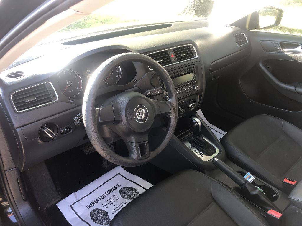 2012 Volkswagen Jetta Image 23