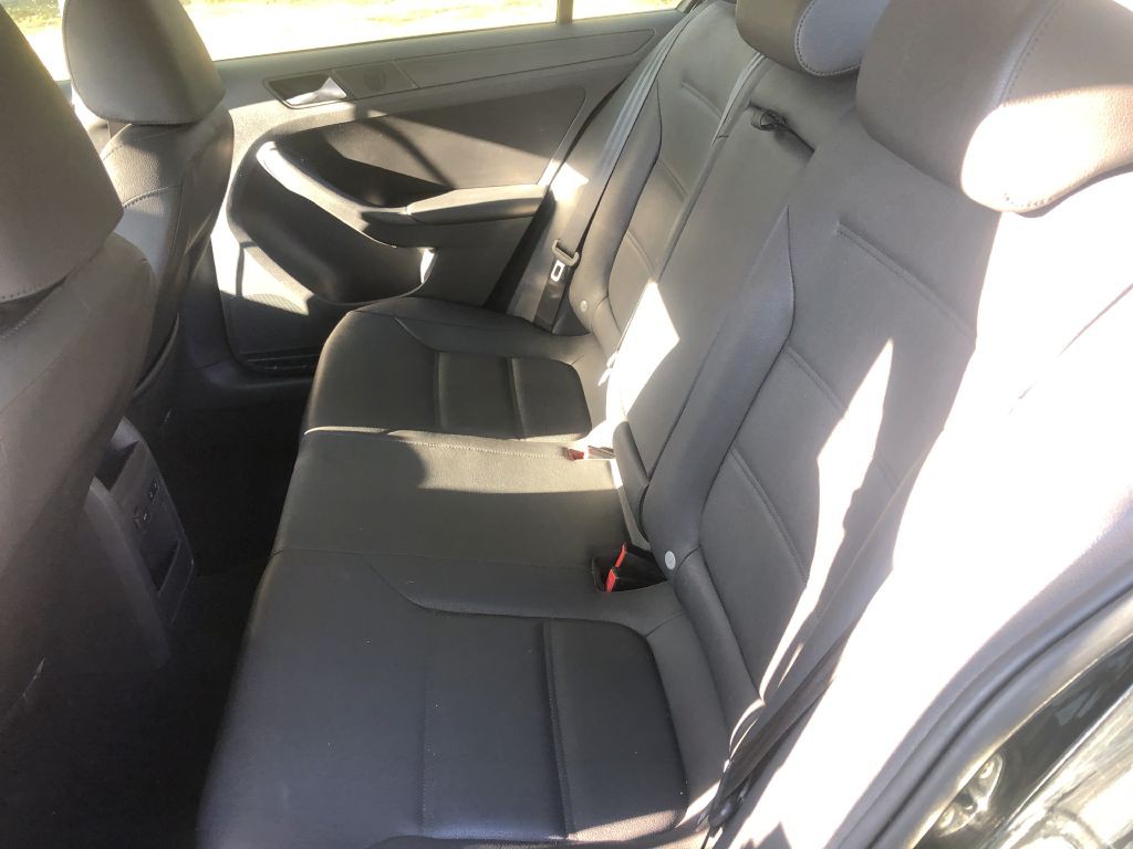 2012 Volkswagen Jetta Image 26