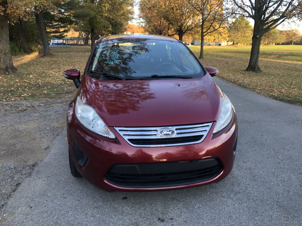 2013 Ford Fiesta Image 13