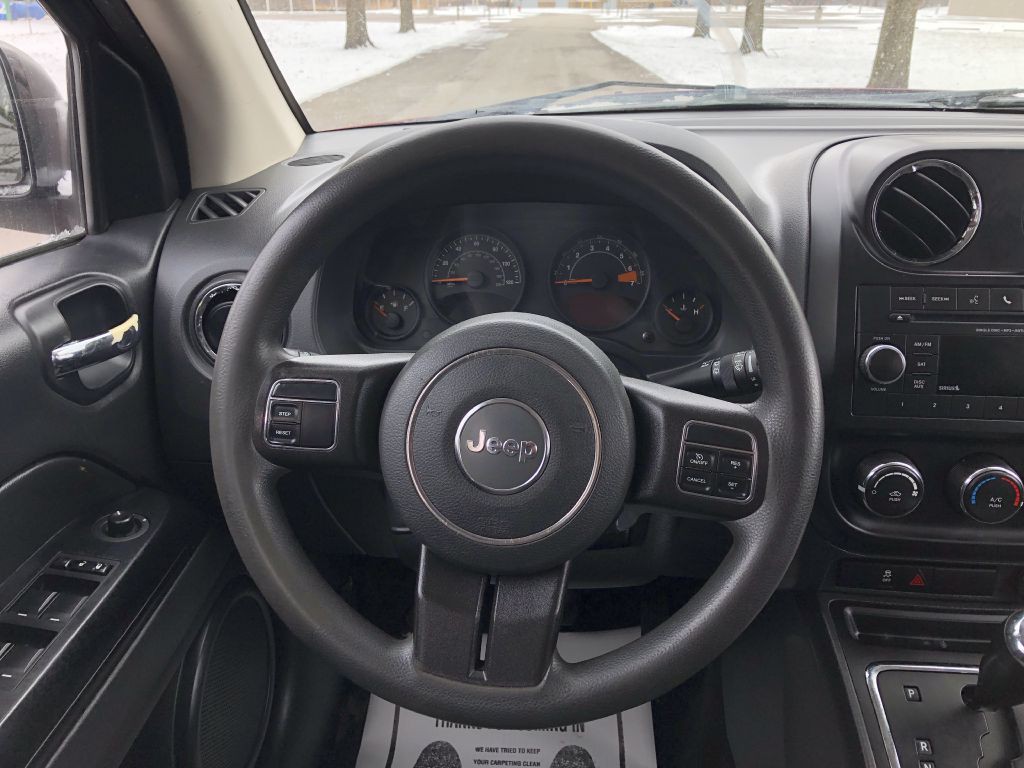 2016 Jeep Compass Image 12