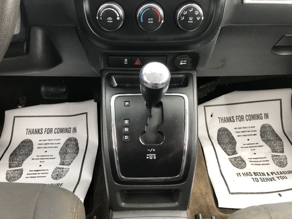 2016 Jeep Compass Image 14