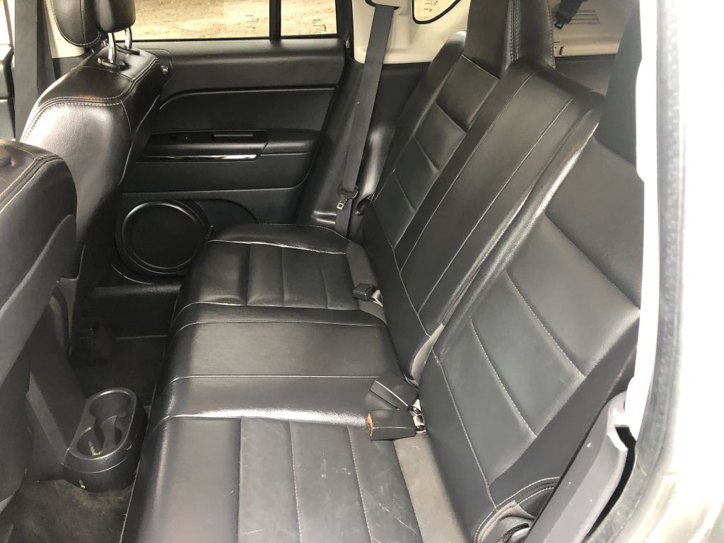 2013 Jeep Compass Image 21