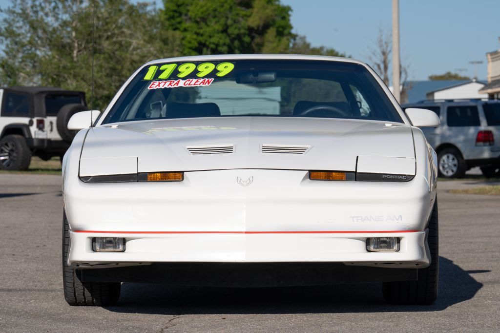 1985 Pontiac Firebird Image 2