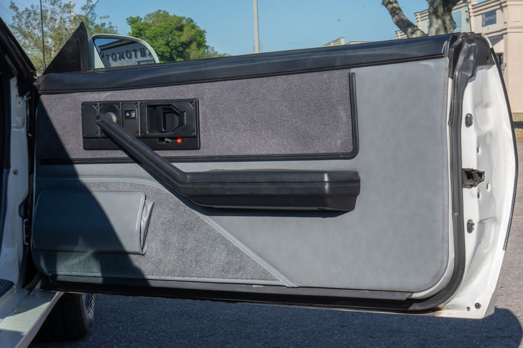 1985 Pontiac Firebird Image 10