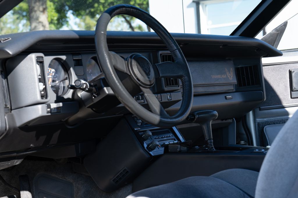1985 Pontiac Firebird Image 12