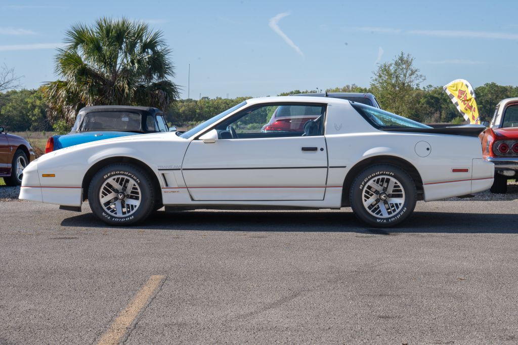 1985 Pontiac Firebird Image 13