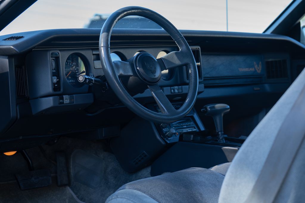 1985 Pontiac Firebird Image 18