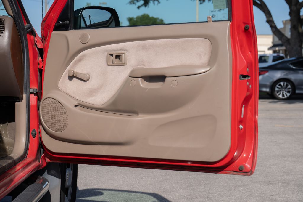 2004 Toyota Tacoma Image 11