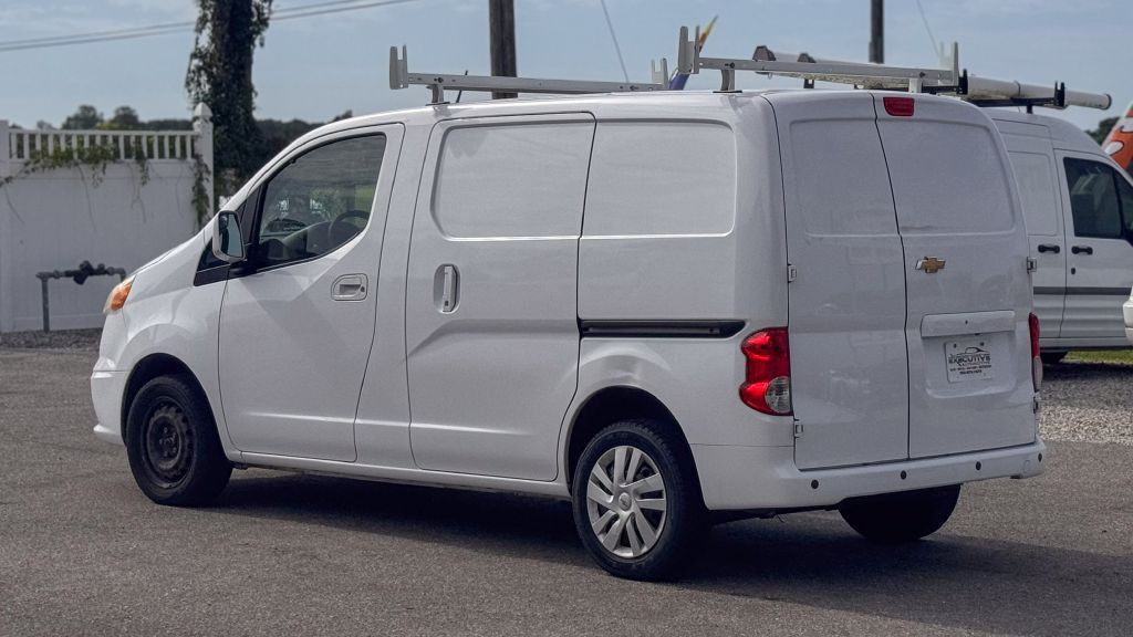 2017 Chevrolet Express Image 7