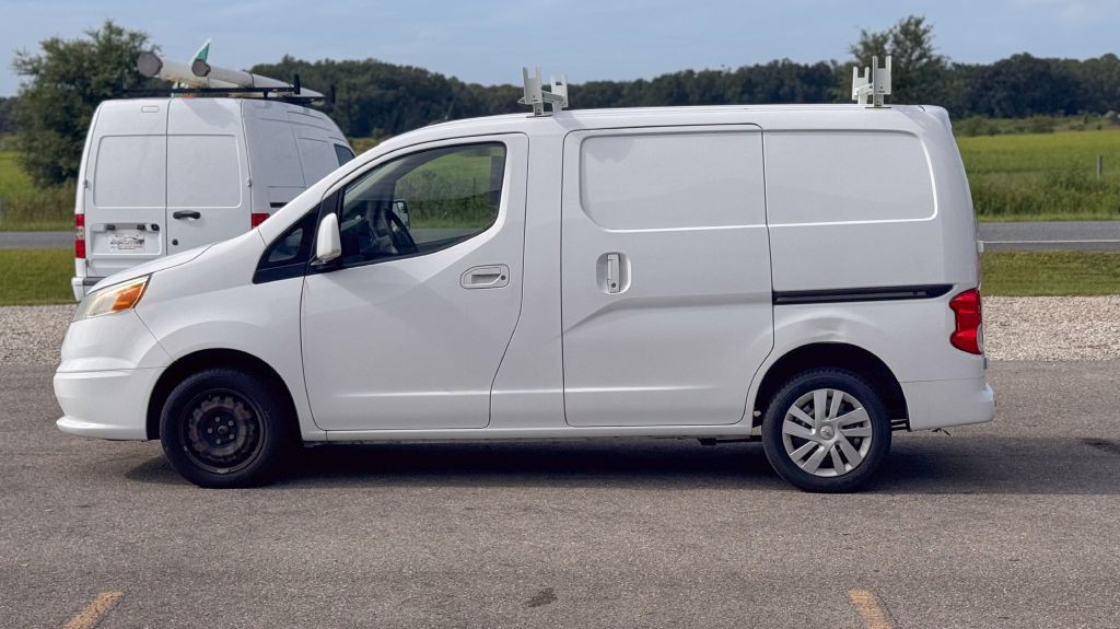 2017 Chevrolet Express Image 8