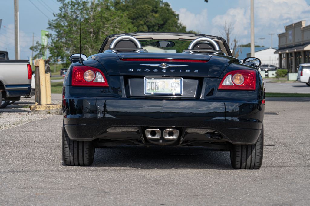 2005 Chrysler Crossfire Image 9