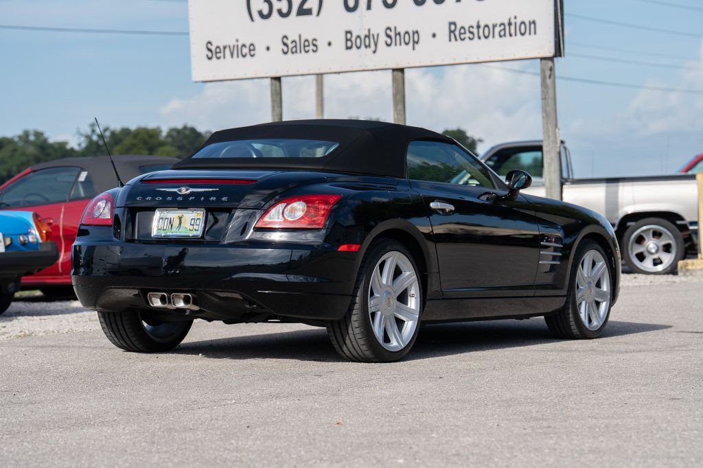 2005 Chrysler Crossfire Image 11