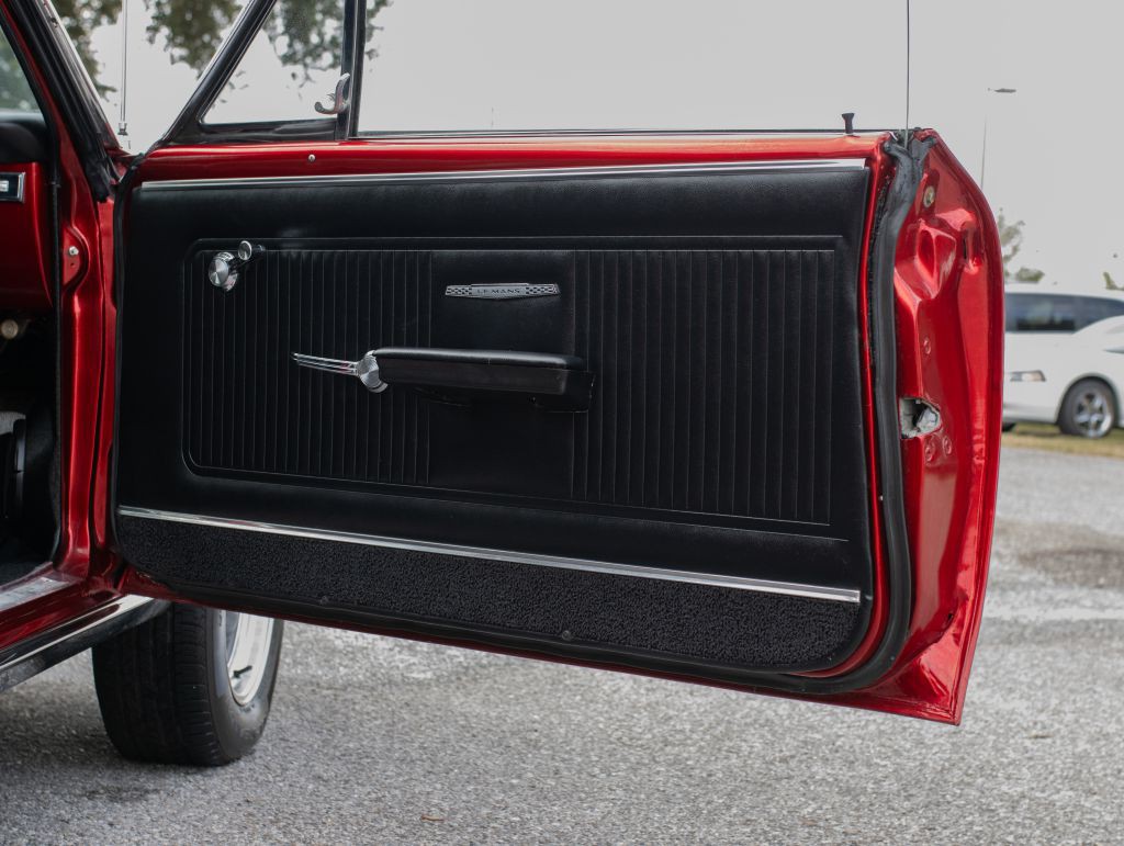 1966 Pontiac Lemans Image 29