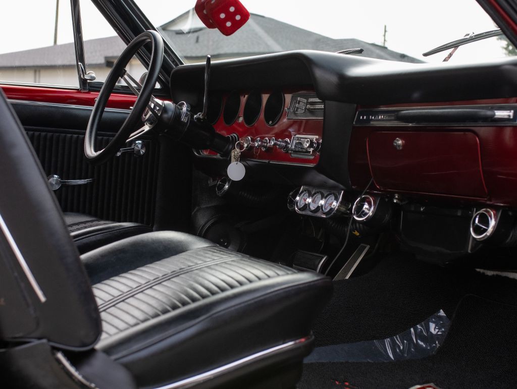 1966 Pontiac Lemans Image 30