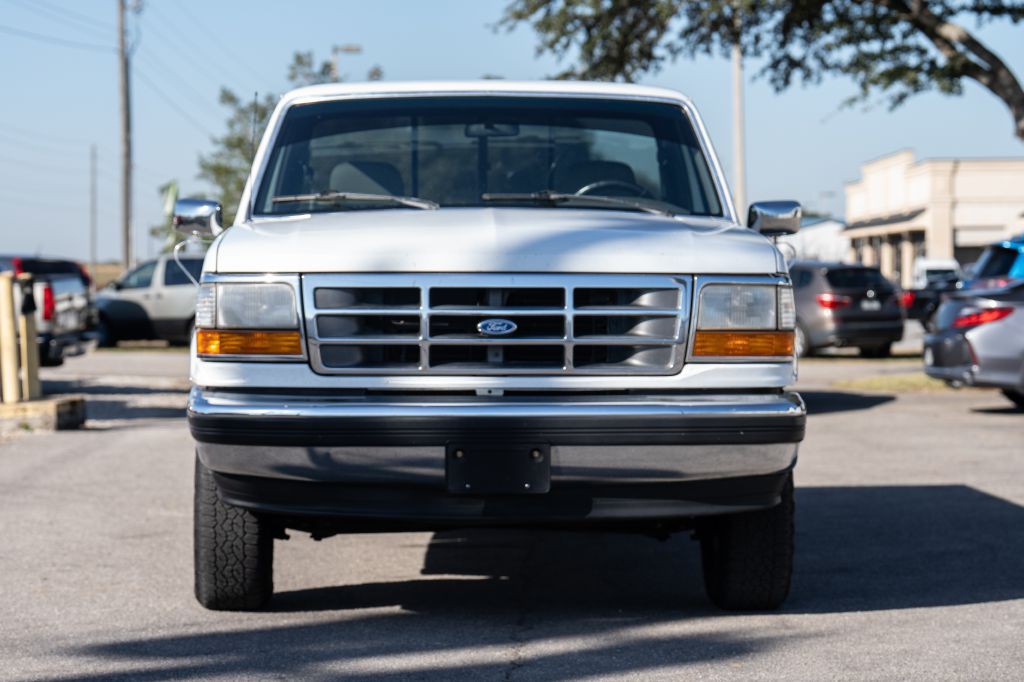 1993 Ford F-150 Image 2