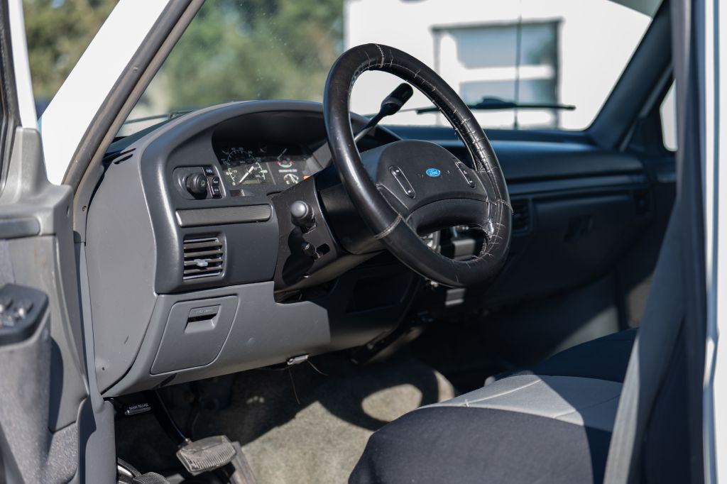 1993 Ford F-150 Image 8