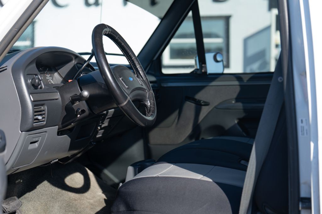 1993 Ford F-150 Image 9