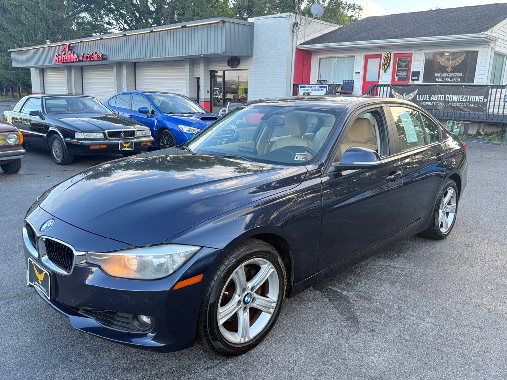 2014 BMW 3 Series Image 2