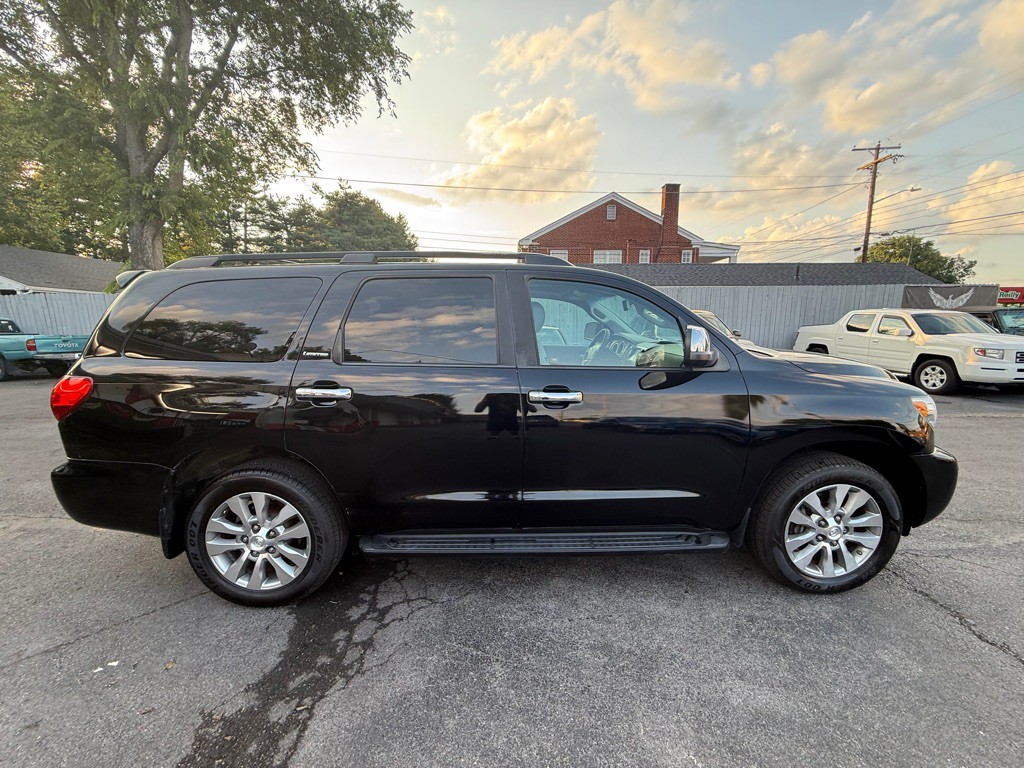2013 Toyota Sequoia Image 7