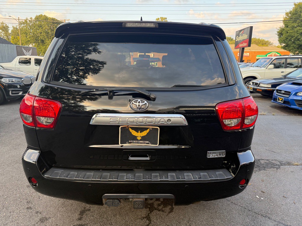 2013 Toyota Sequoia Image 9