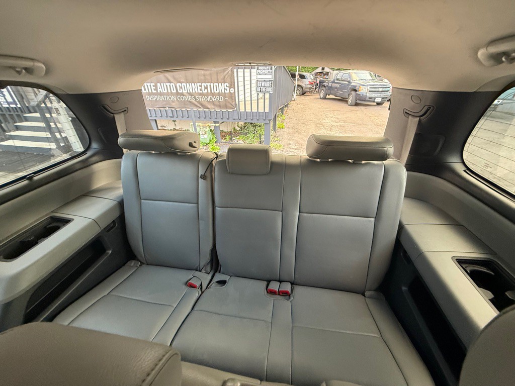 2013 Toyota Sequoia Image 20