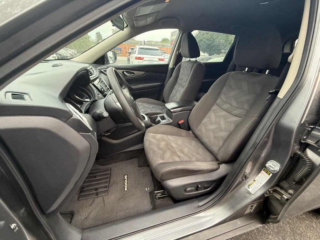 2016 Nissan Rogue Image 14
