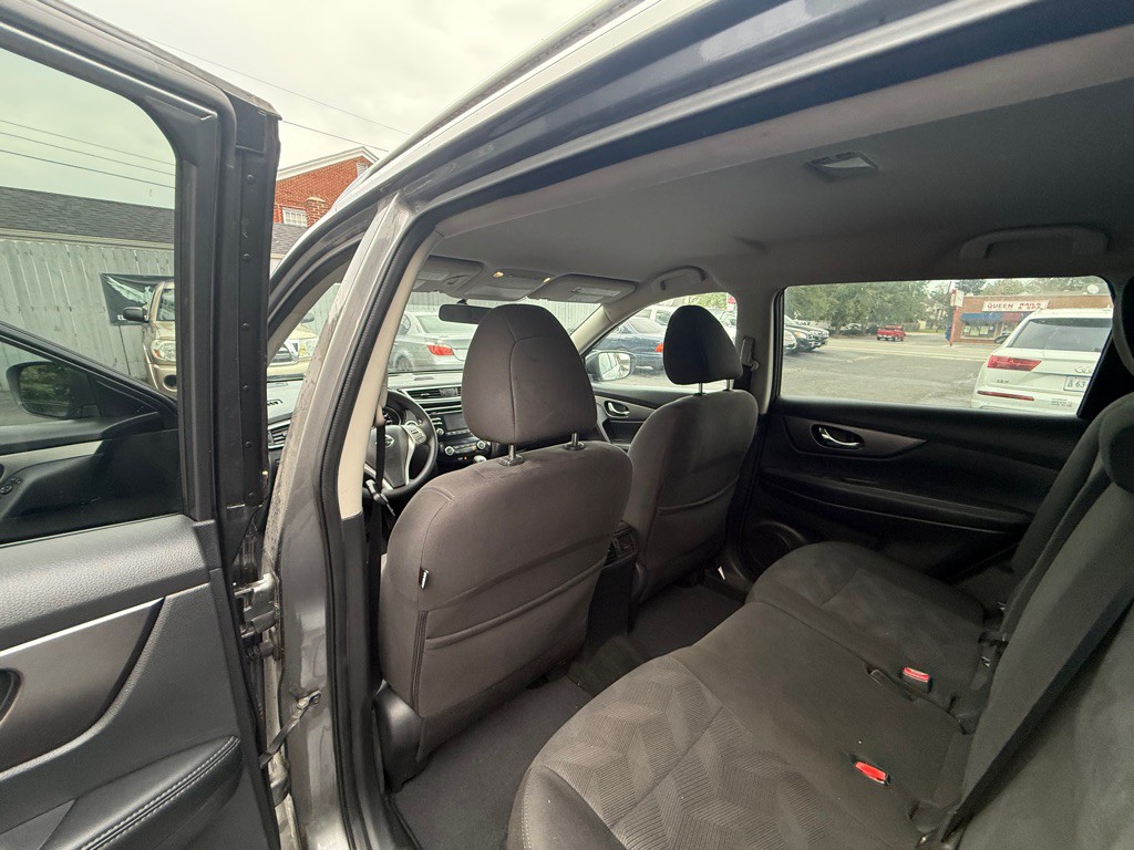 2016 Nissan Rogue Image 16