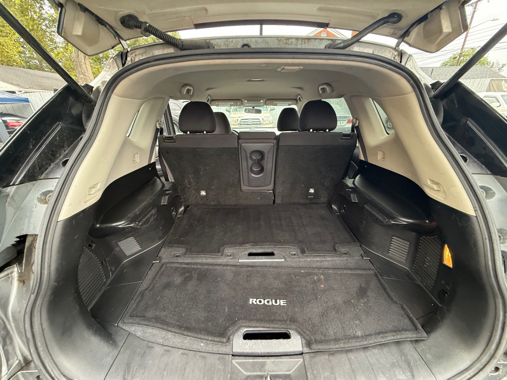 2016 Nissan Rogue Image 19