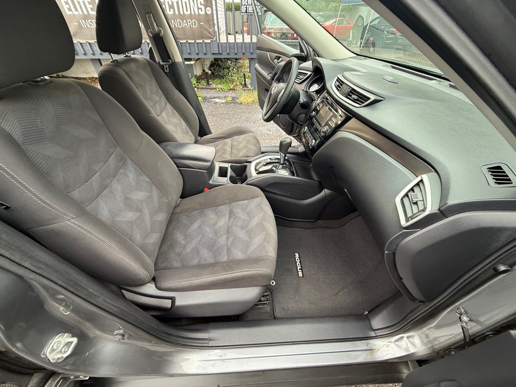 2016 Nissan Rogue Image 26