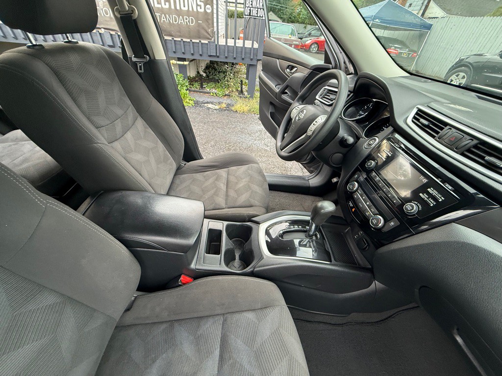 2016 Nissan Rogue Image 27