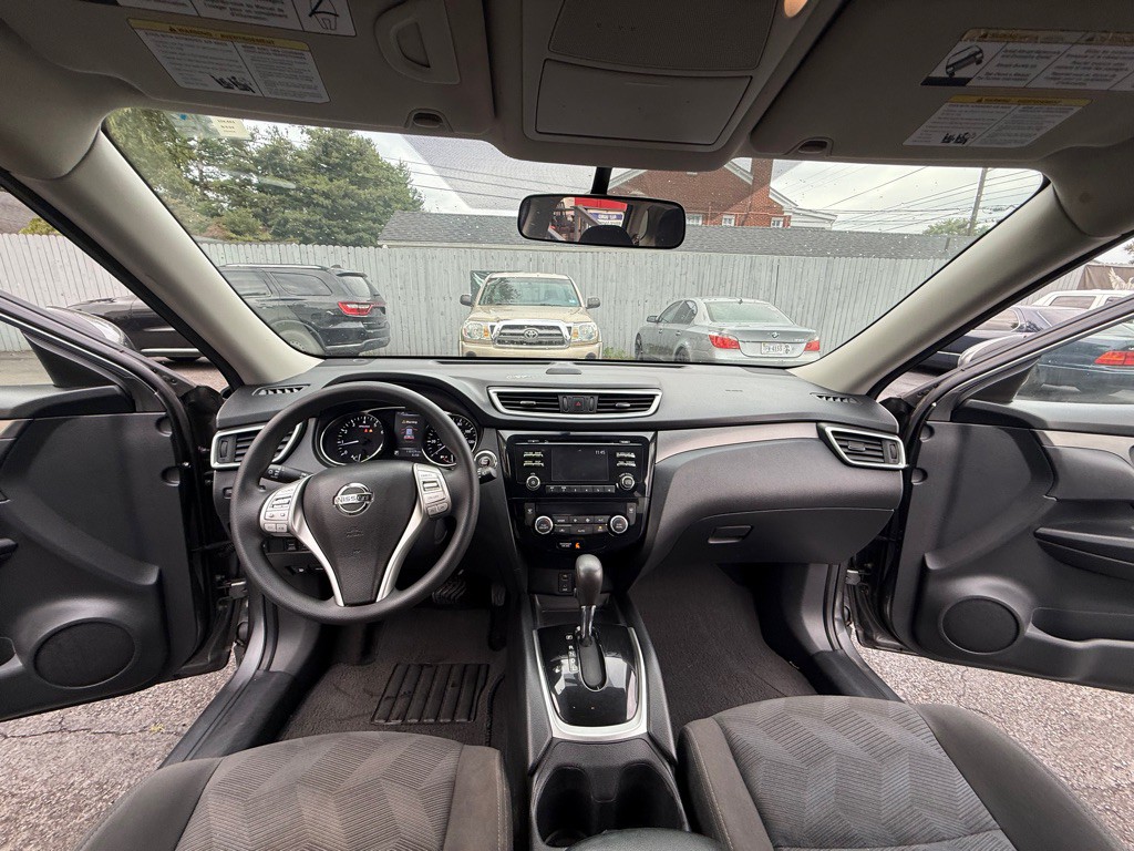 2016 Nissan Rogue Image 28