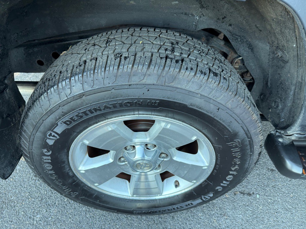 2005 Toyota 4Runner Image 11