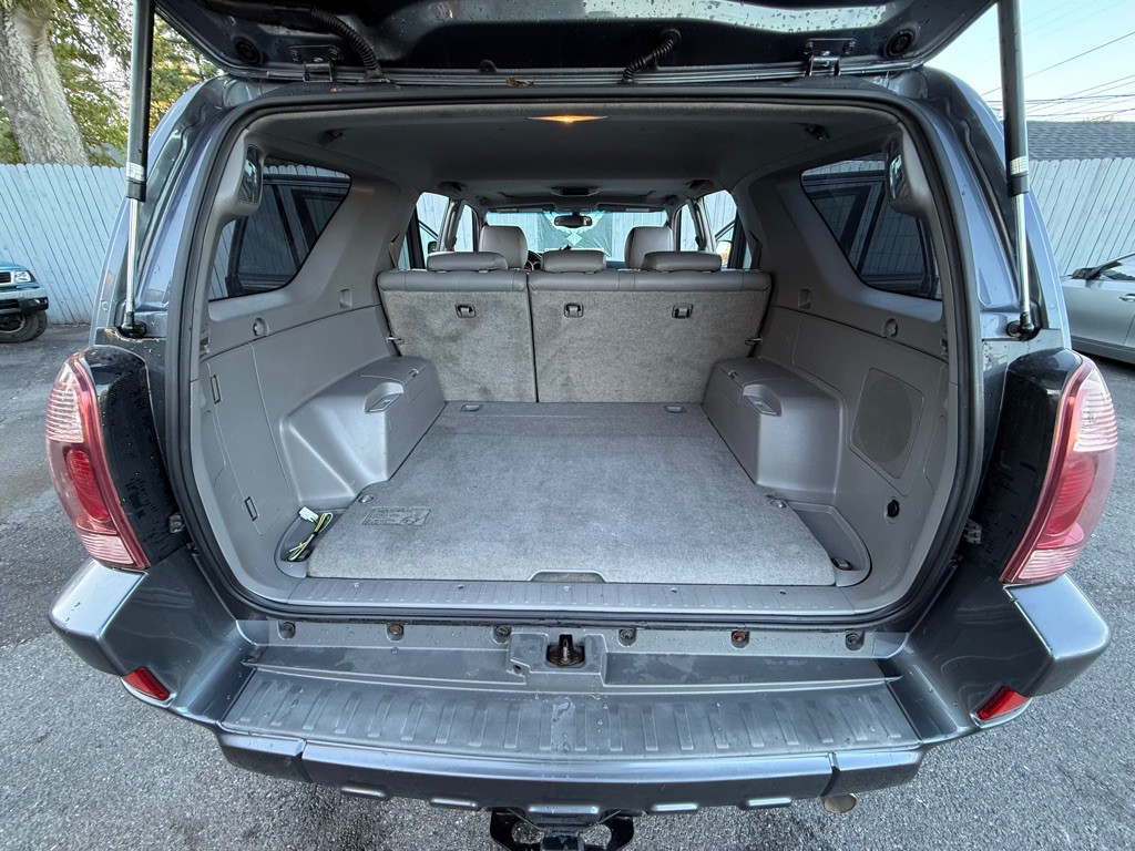 2005 Toyota 4Runner Image 24