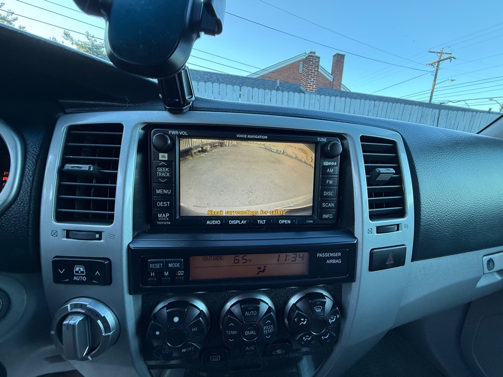 2005 Toyota 4Runner Image 35
