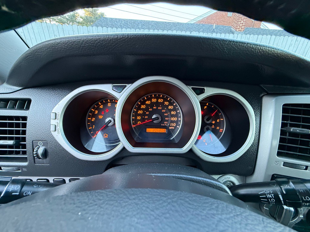 2005 Toyota 4Runner Image 37