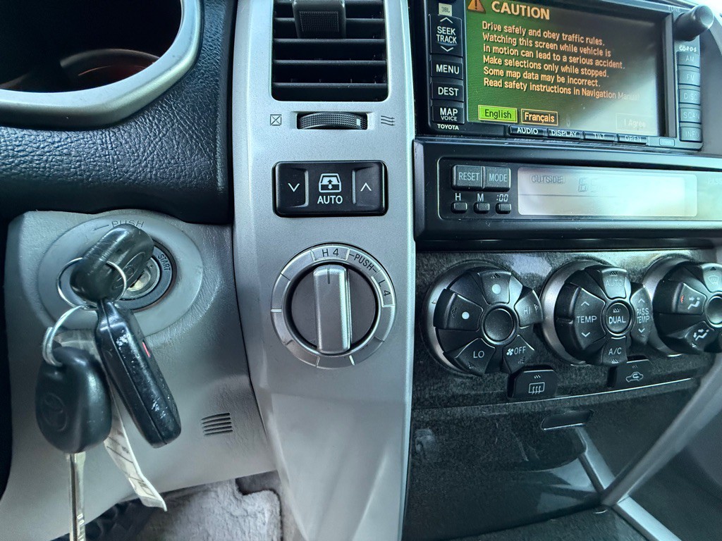 2005 Toyota 4Runner Image 38