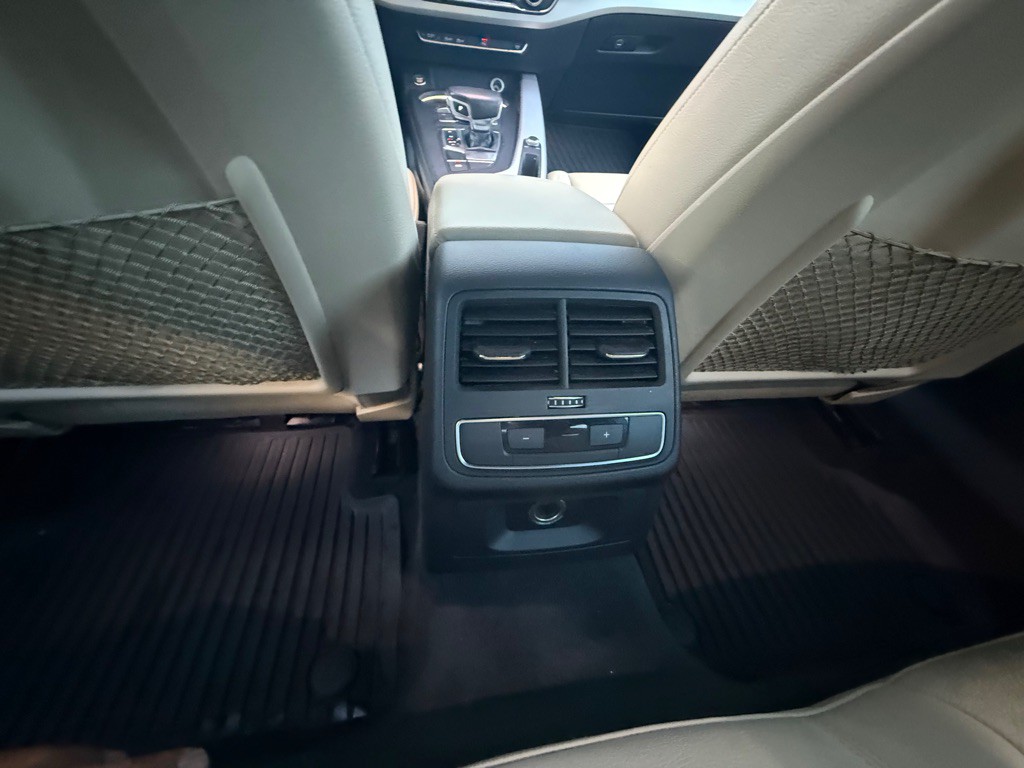 2017 Audi A4 Image 25