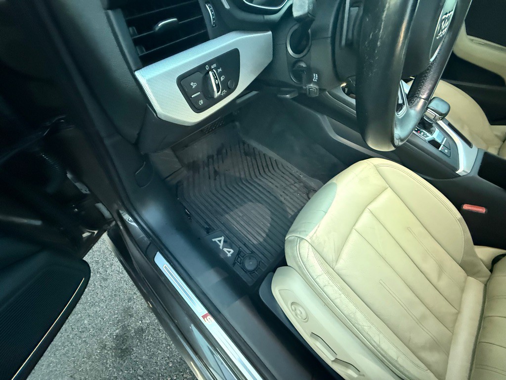 2017 Audi A4 Image 33