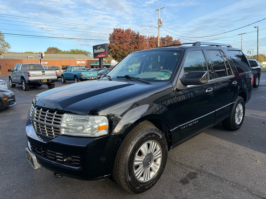 2007 Lincoln Navigator Image 2