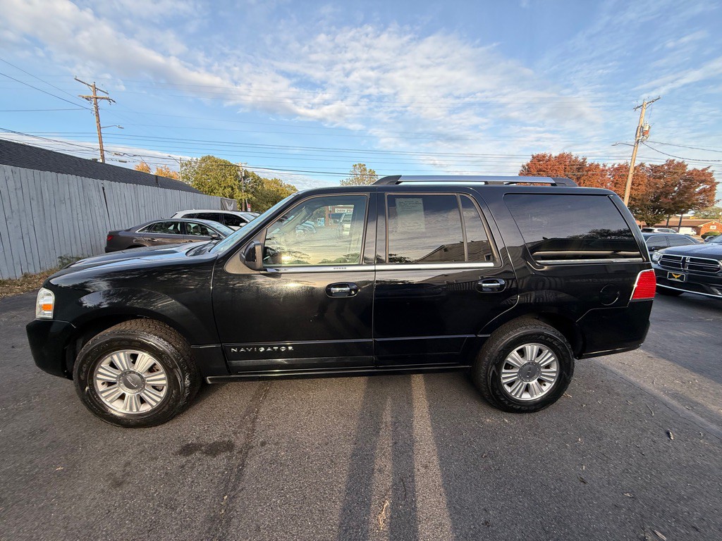 2007 Lincoln Navigator Image 7