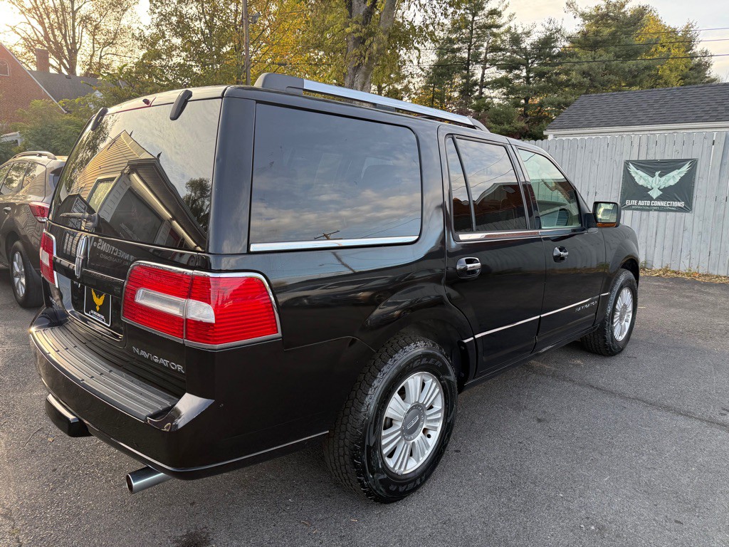 2007 Lincoln Navigator Image 8