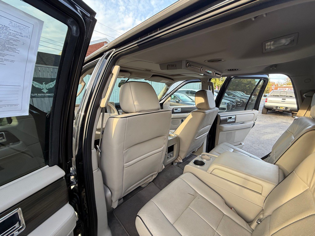 2007 Lincoln Navigator Image 16