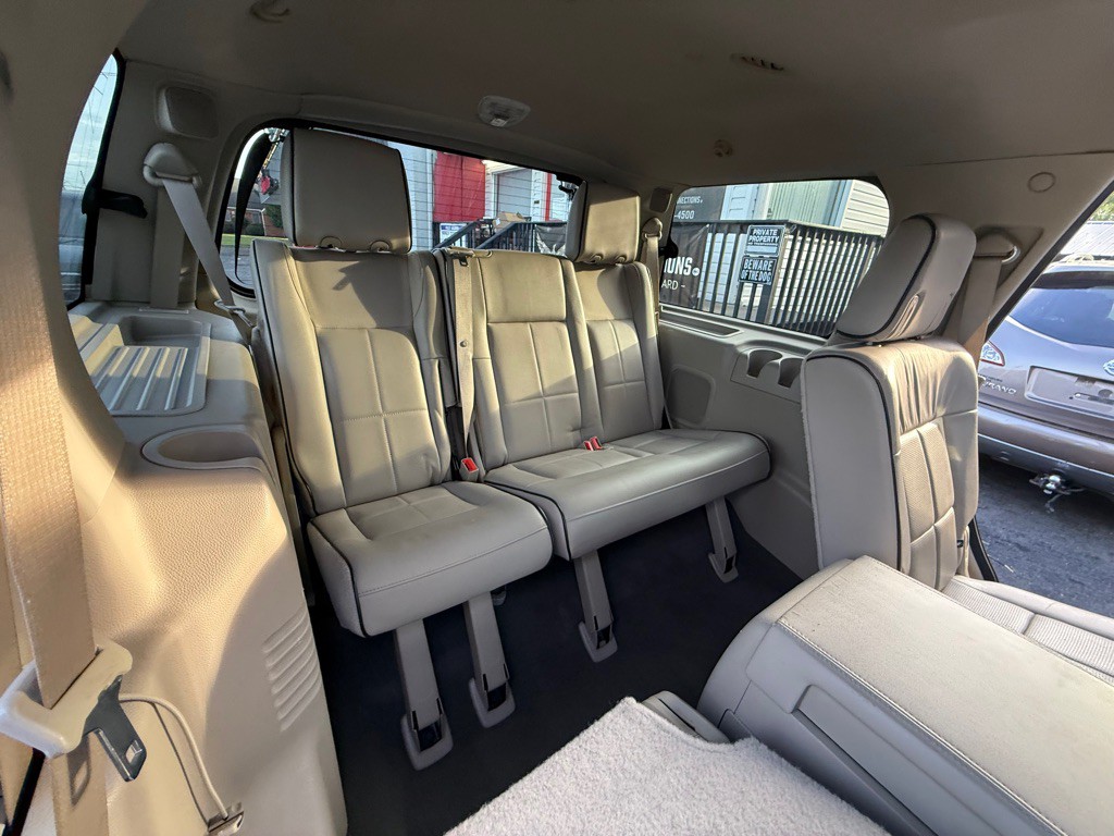 2007 Lincoln Navigator Image 23