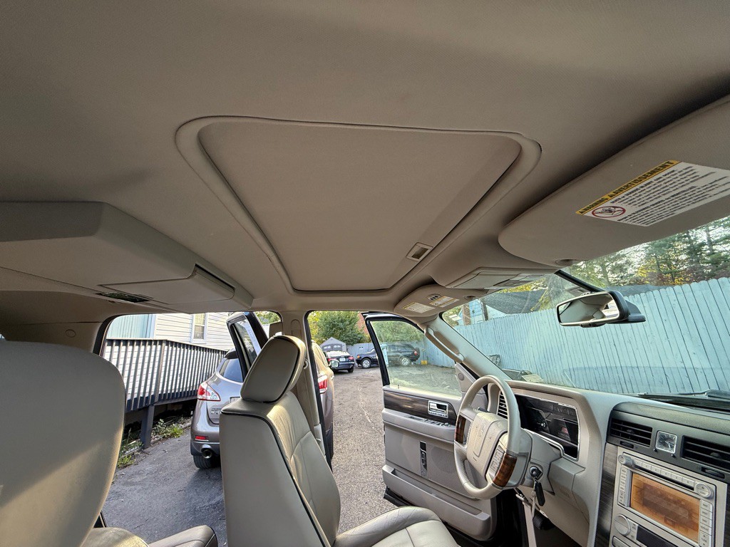 2007 Lincoln Navigator Image 27