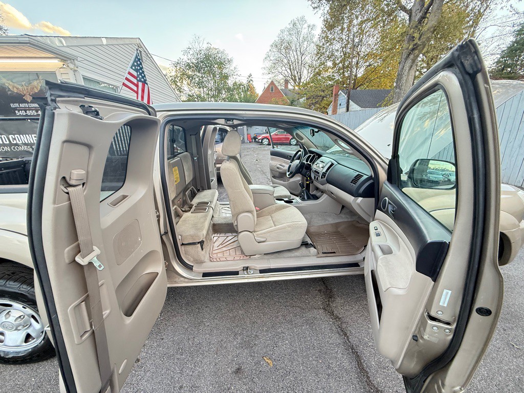 2006 Toyota Tacoma Image 16