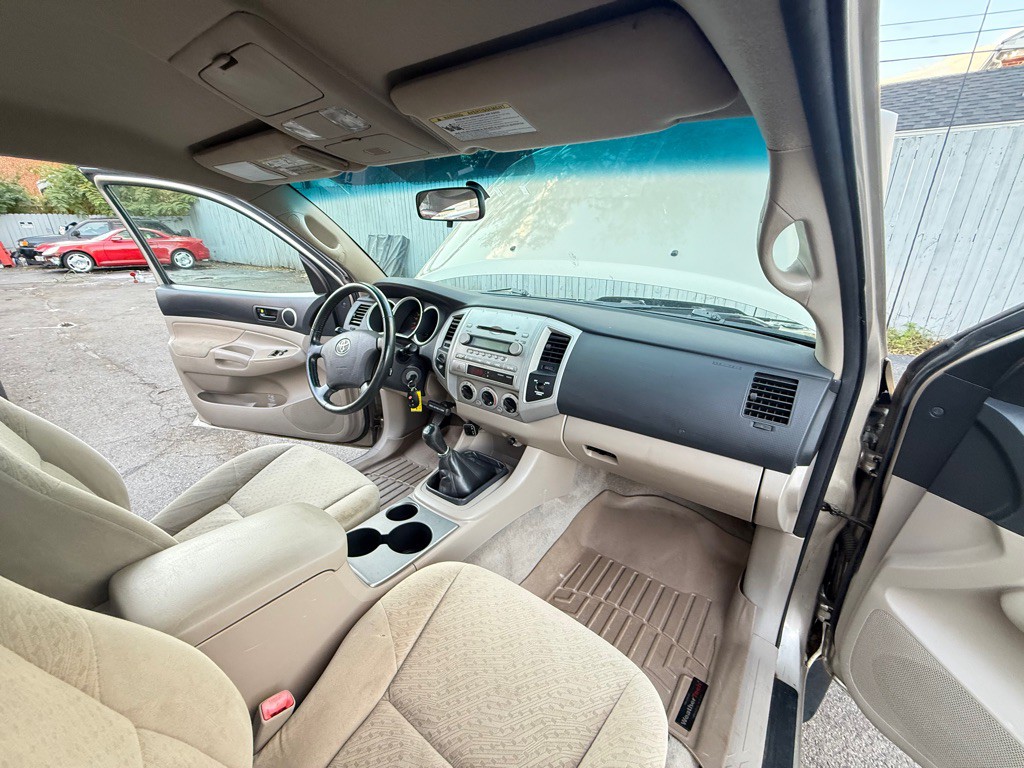 2006 Toyota Tacoma Image 17