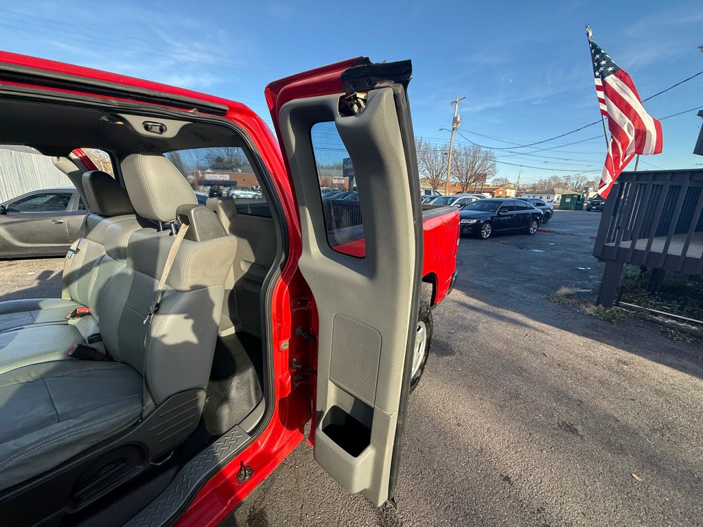 2005 Ford F-150 Image 11